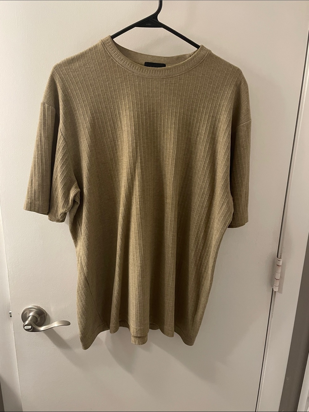 Claiborne Olive-Tan Ribbed Short Sleeve Tee
